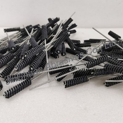 Brosses d'affinage pour le polissage de trous de précision et l'usinage de trous internes installés sur des machines-outils de fraisage CNC