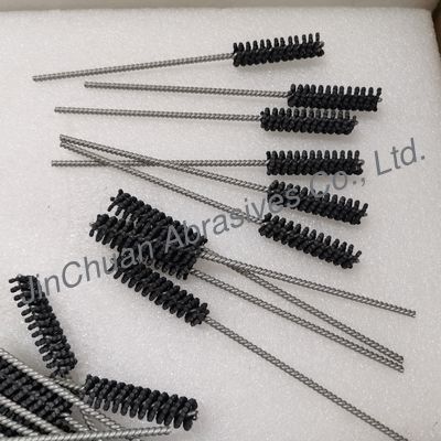 Brosses d'affinage pour le polissage de trous de précision et l'usinage de trous internes installés sur des machines-outils de fraisage CNC